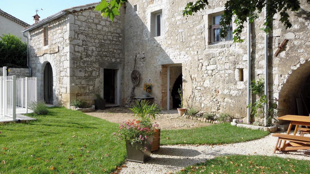 Photo of Patio Balcony in Saint Alban Auriolles