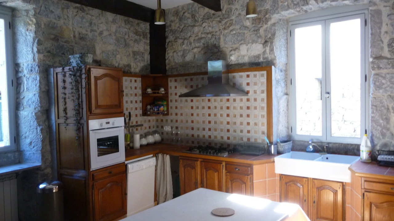 Photo of Kitchen in Saint Alban Auriolles