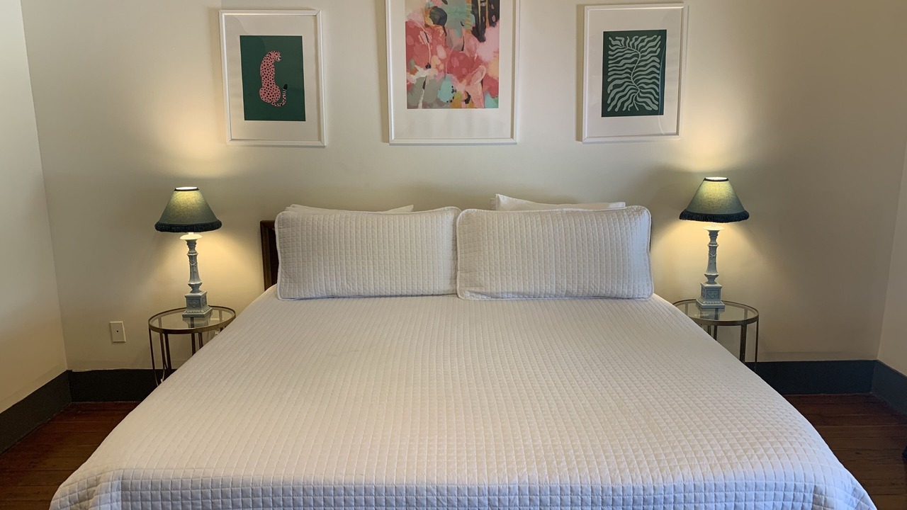 Photo of Bedroom in Historic District - North