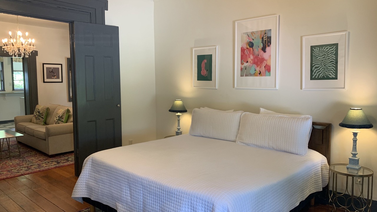 Photo of Bedroom in Historic District - North