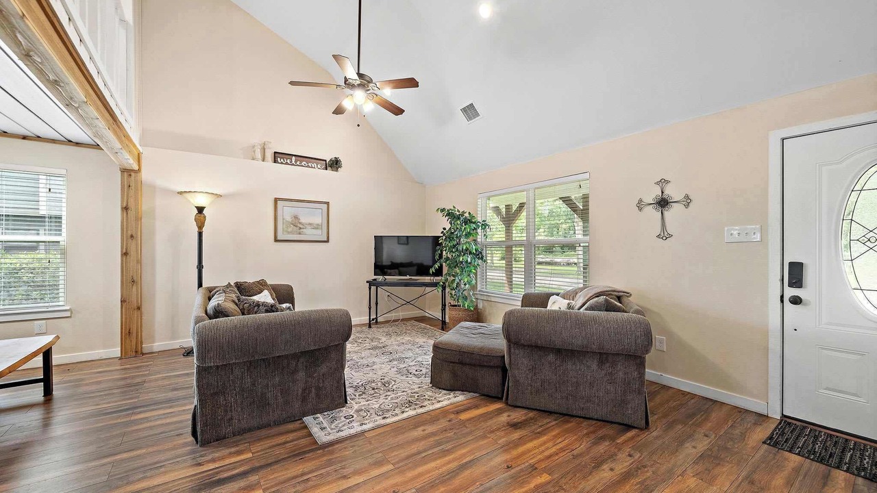 Photo of Bedroom in Baytown
