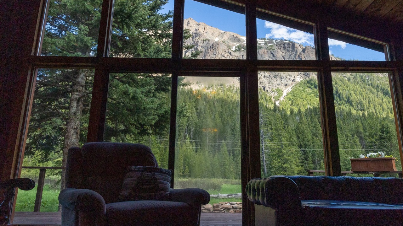 Photo of Bedroom in Cooke City-Silver Gate