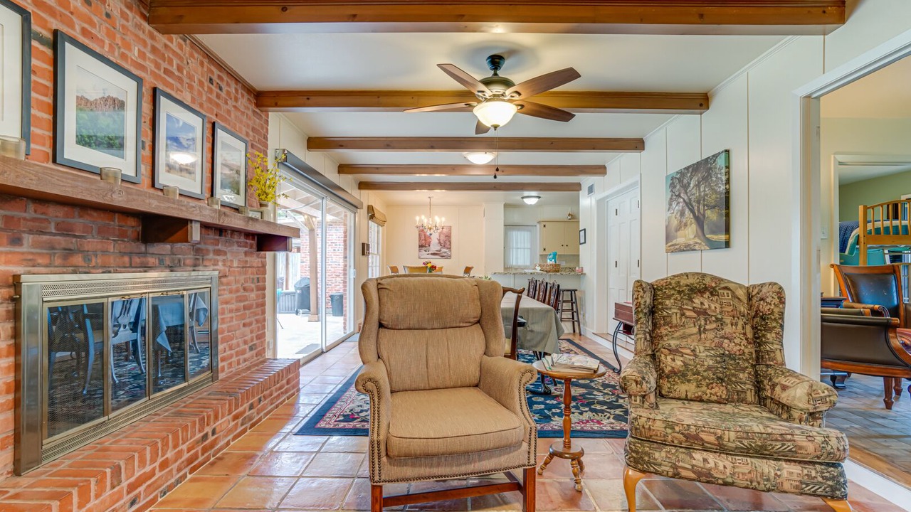 Photo of Livingroom in North San Antonio - SAT