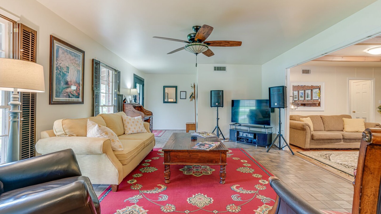 Photo of Livingroom in North San Antonio - SAT