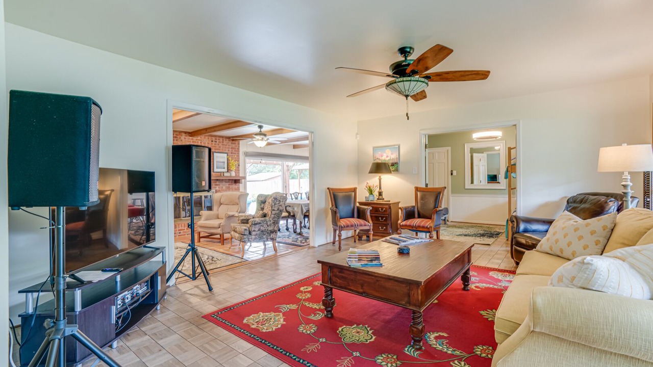 Photo of Livingroom in North San Antonio - SAT