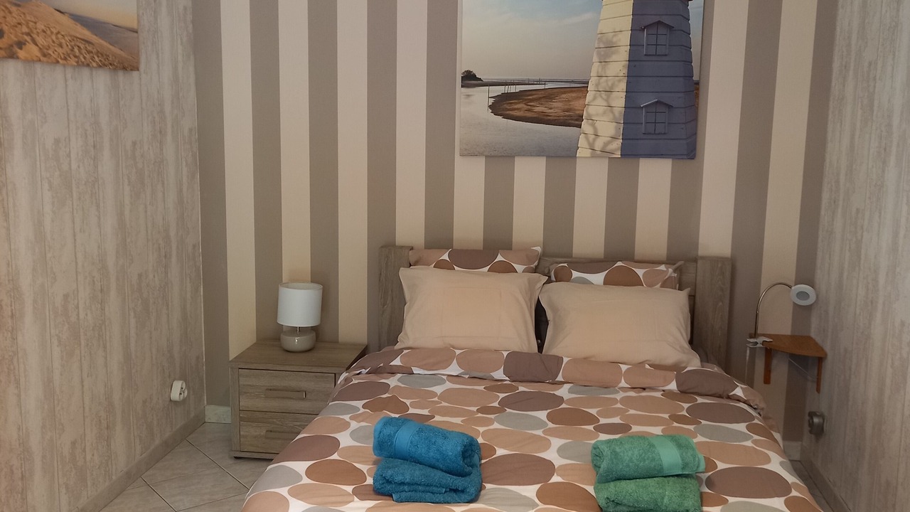 Photo of Bedroom in Lanton