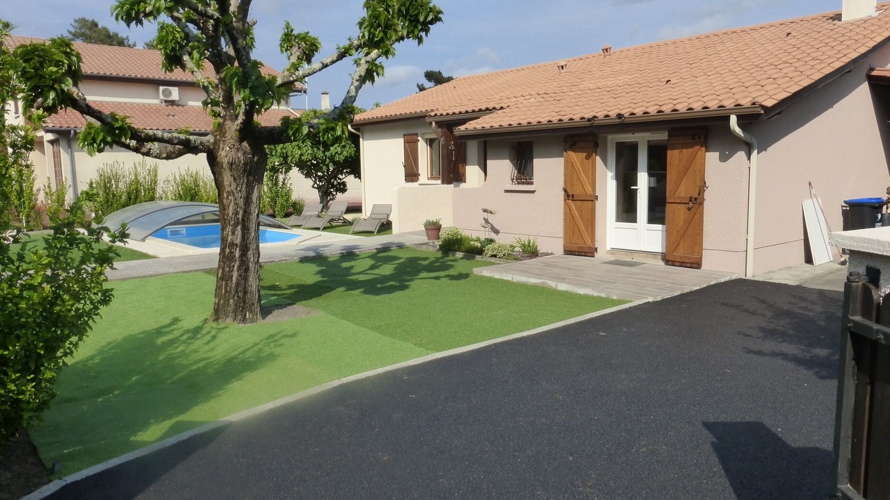 Photo of Outdoor in Lanton