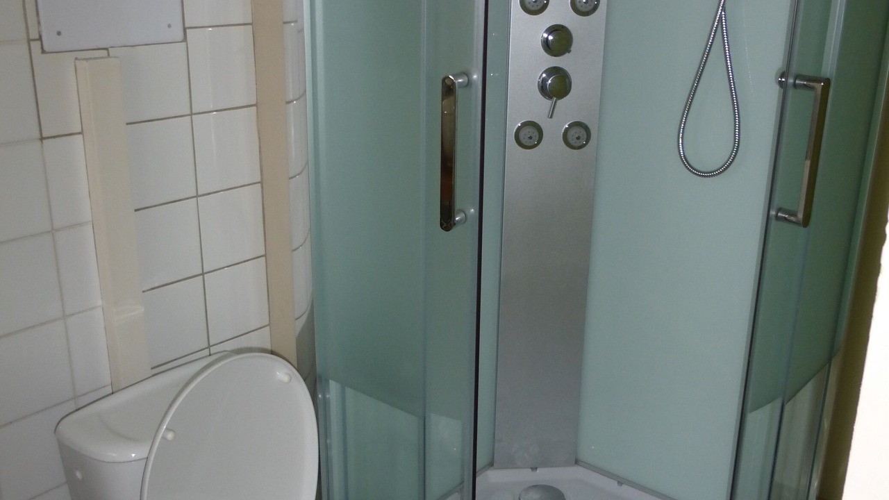 Photo of Bathroom in Lanton