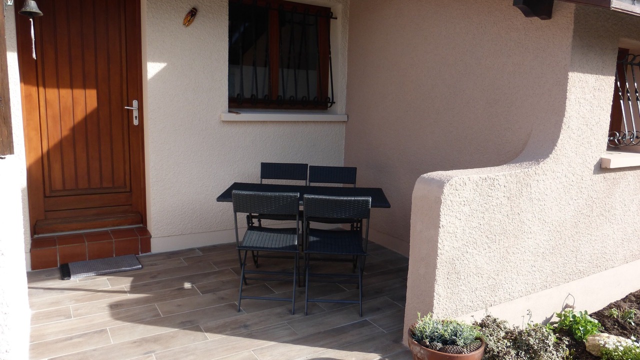 Photo of Outdoor in Lanton