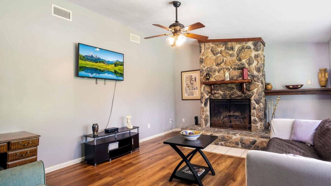 Photo of Livingroom in Orange Park