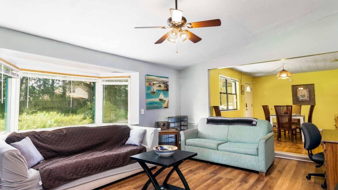 Photo of Livingroom in Orange Park