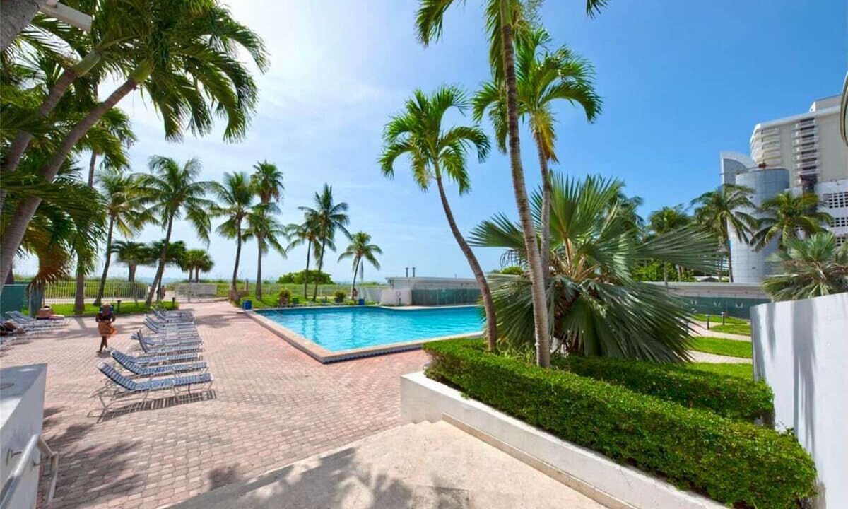 Photo of Outdoor in Mid Beach