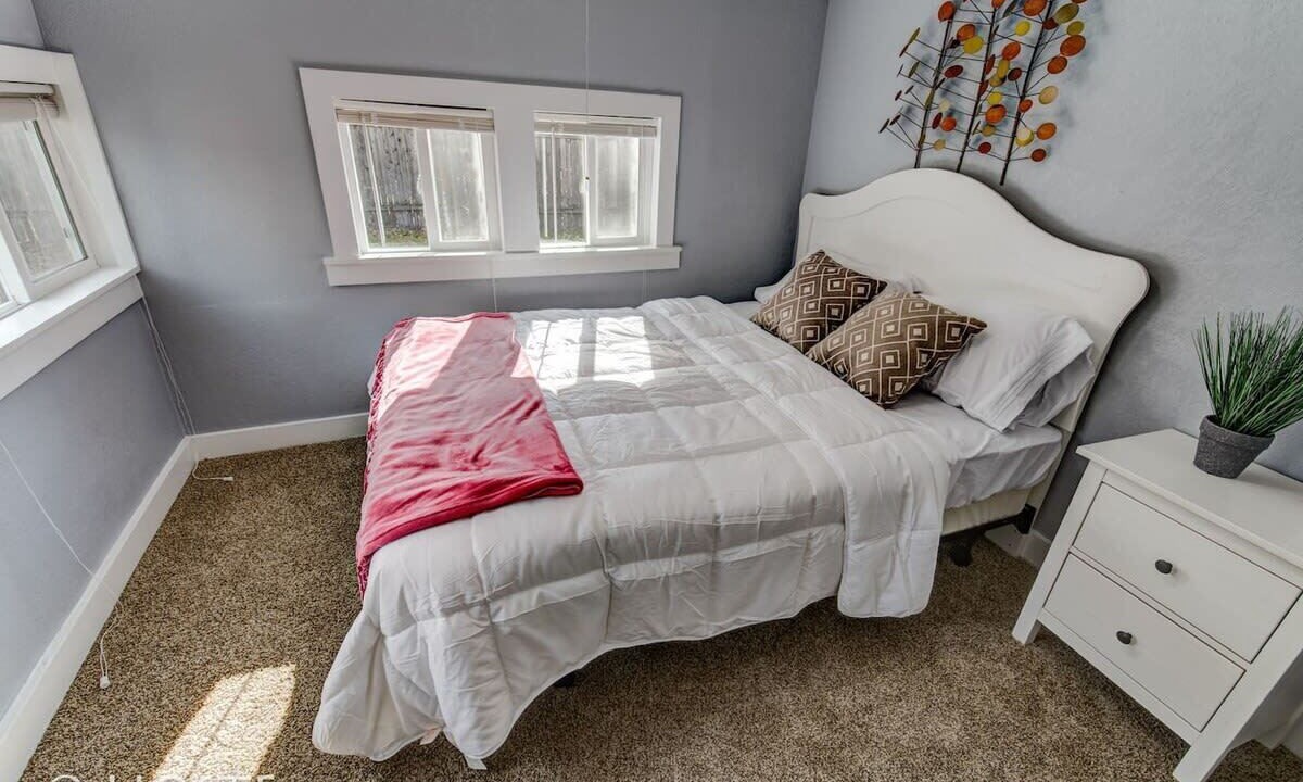 Photo of Bedroom in Central Colorado Springs