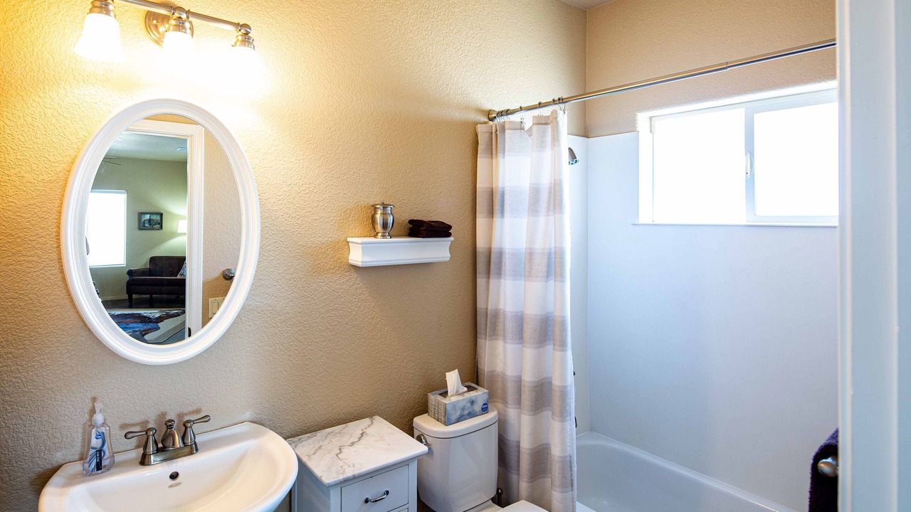 Photo of Bathroom in Elgin