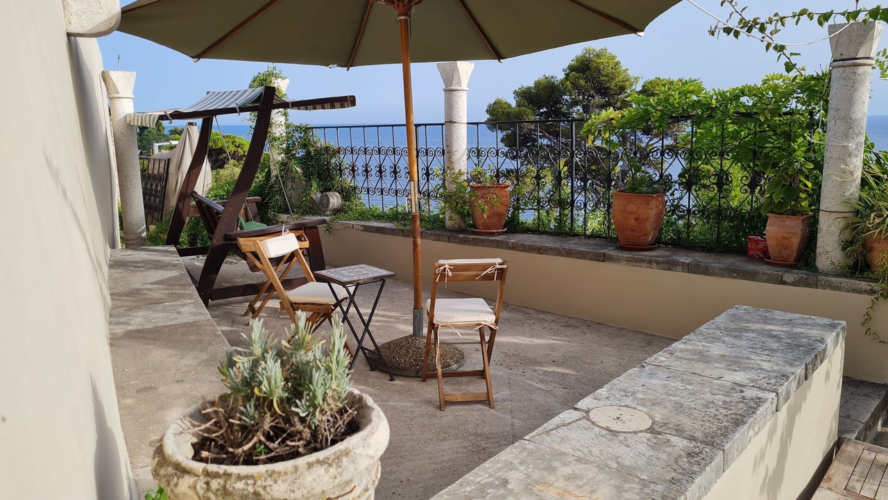 Photo of Patio Balcony in Pile