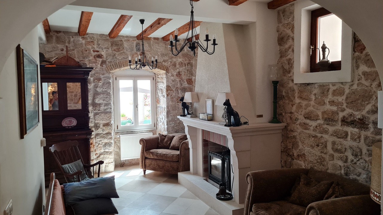 Photo of Livingroom in Pile