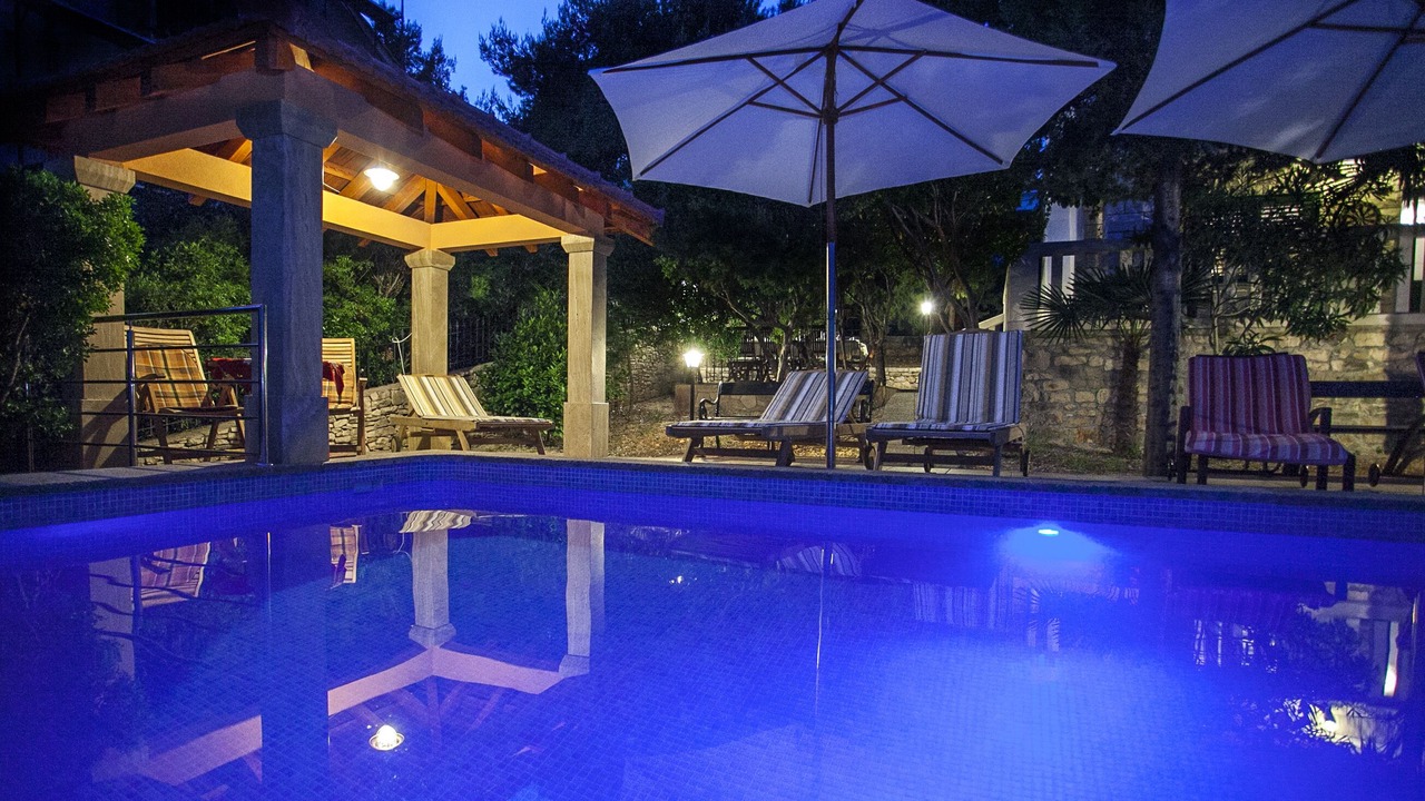 Photo of Outdoor in Potirna