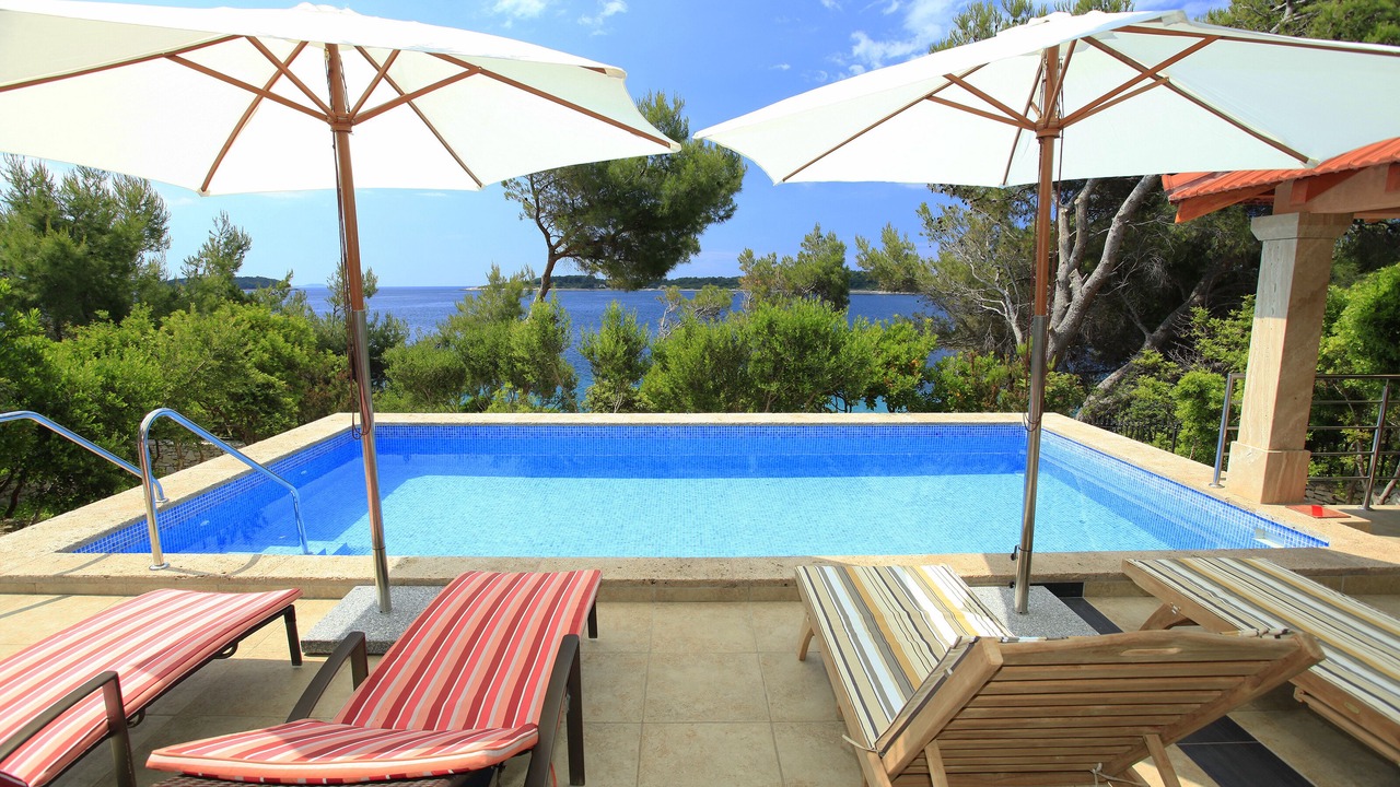 Photo of Outdoor in Potirna