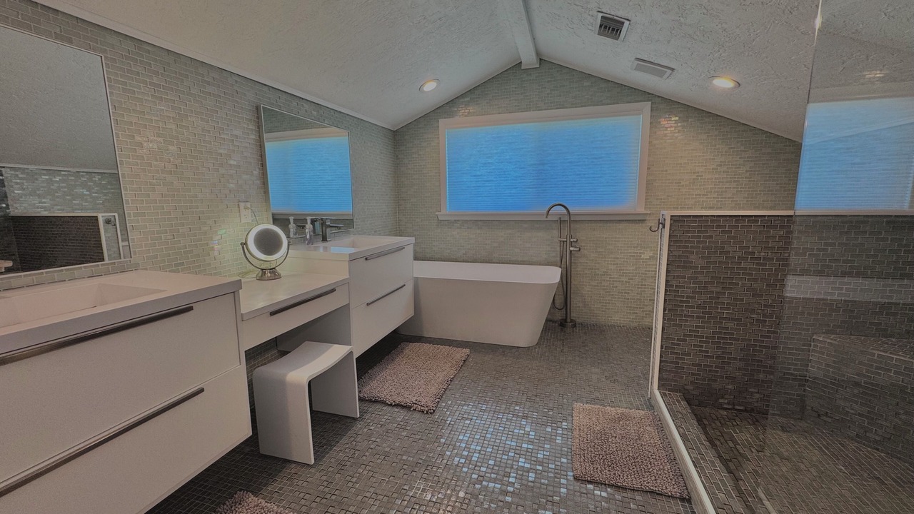 Photo of Bathroom in Boardwalk