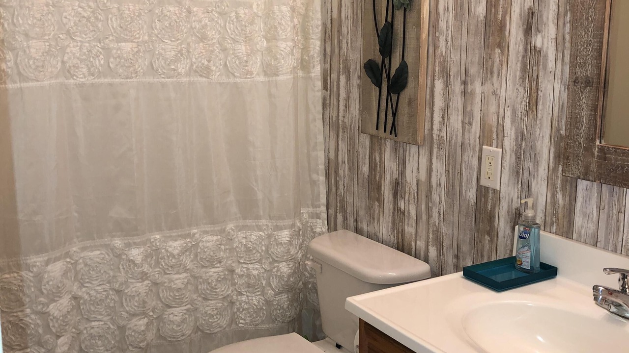 Photo of Bedroom in Salem