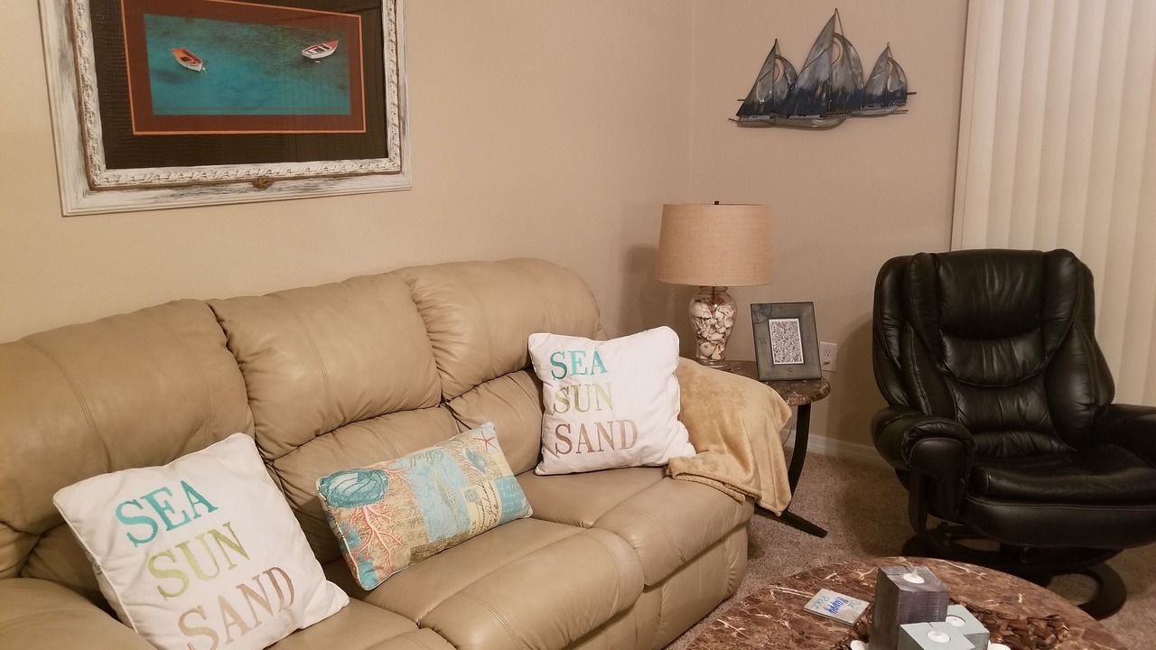 Photo of Livingroom in Englewood East