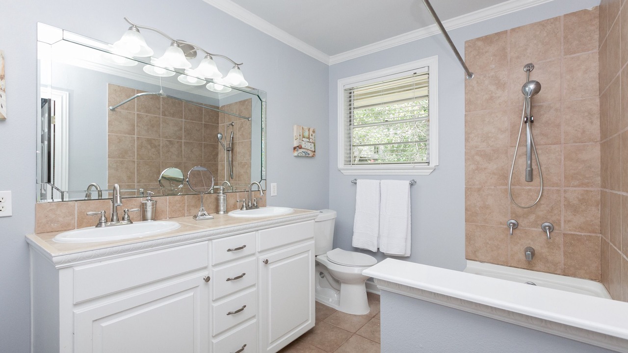 Photo of Bathroom in Mid City South
