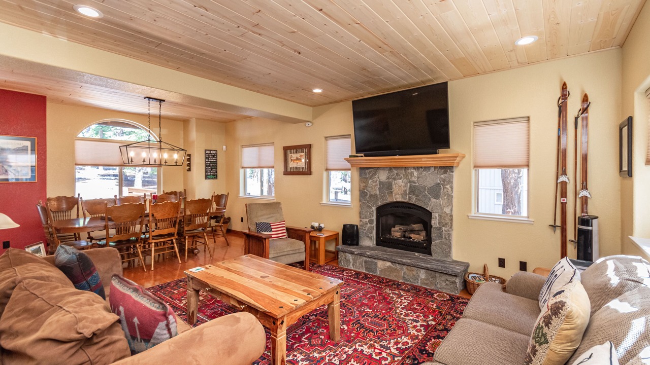 Photo of Livingroom in Carnelian Bay