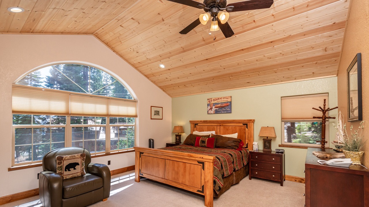Photo of Bedroom in Carnelian Bay
