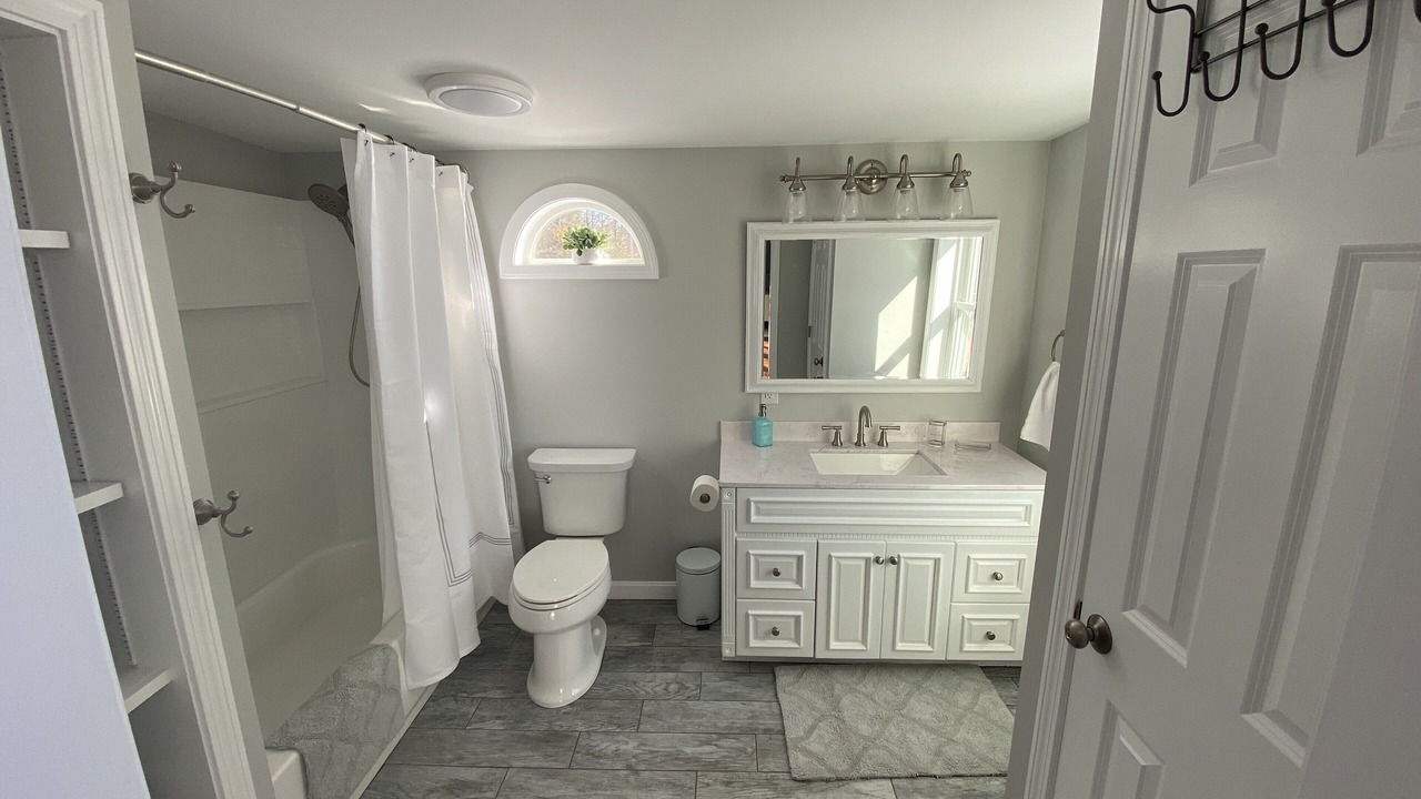 Photo of Bathroom in Dunbarton