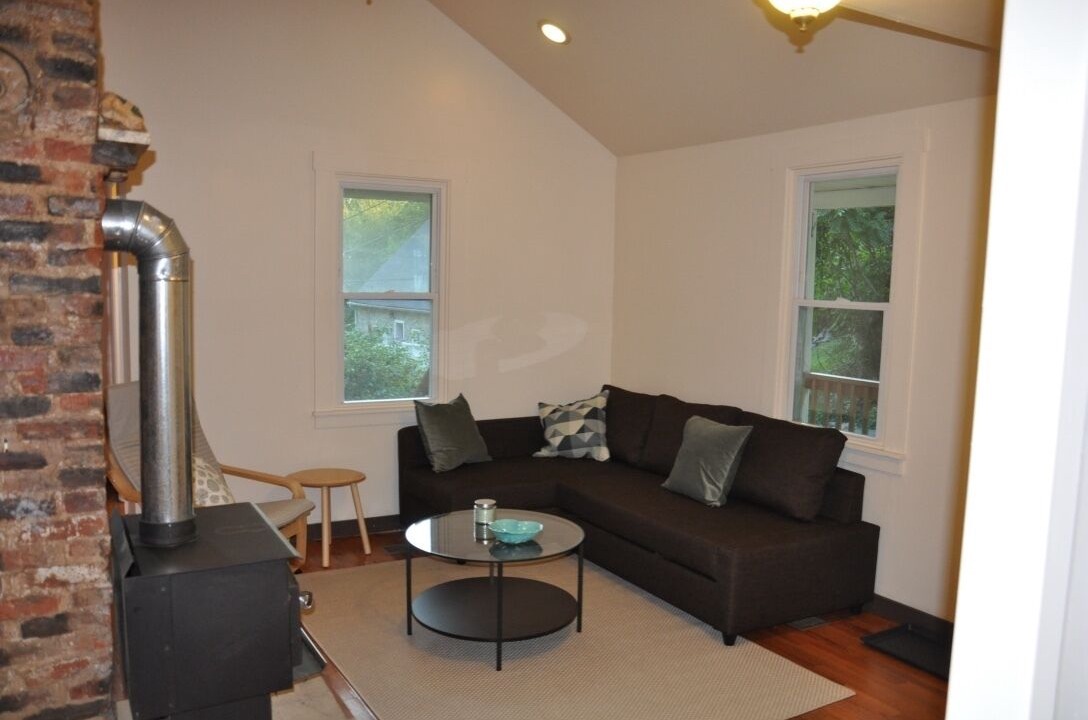Photo of Livingroom in Knoxville