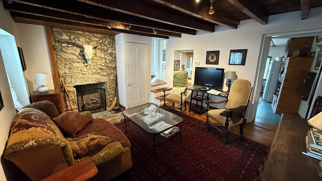 Photo of Livingroom in Manayunk