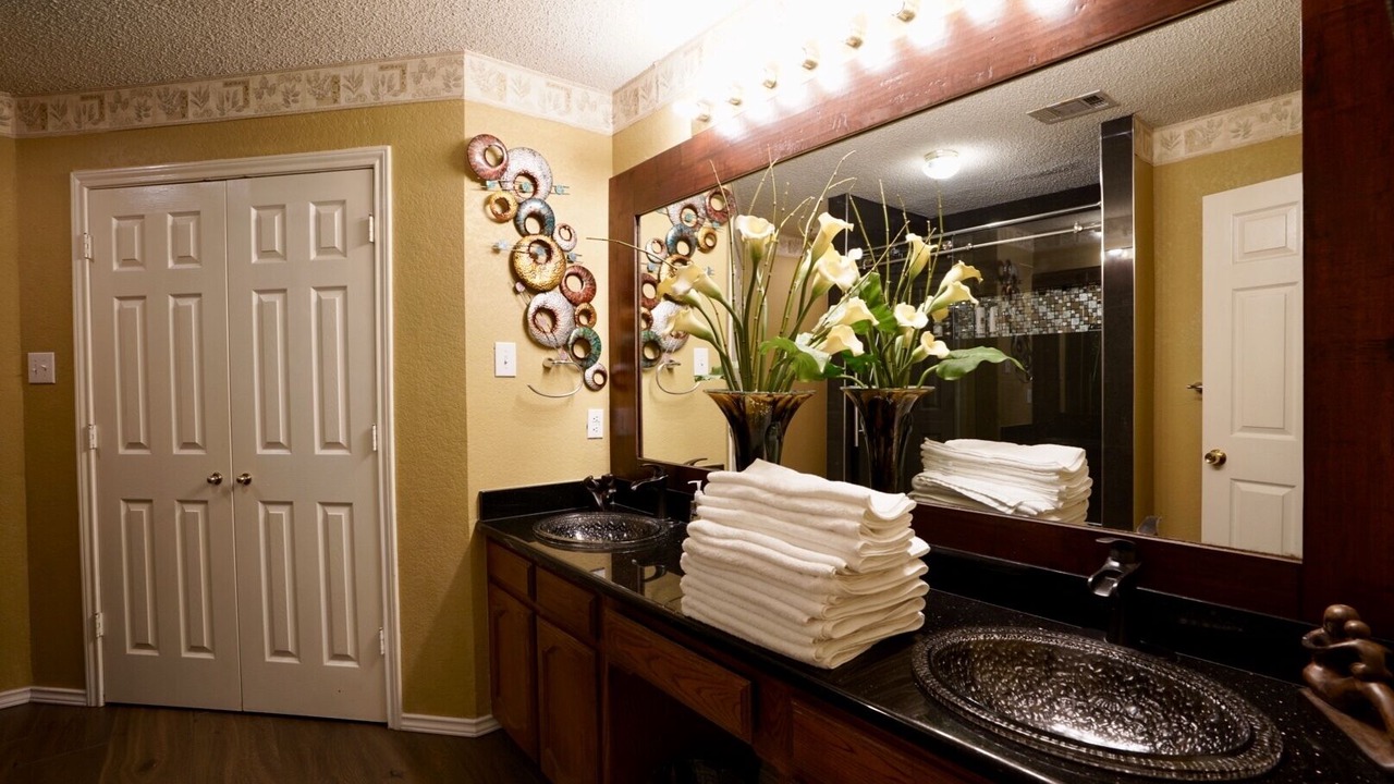 Photo of Bathroom in Haltom City