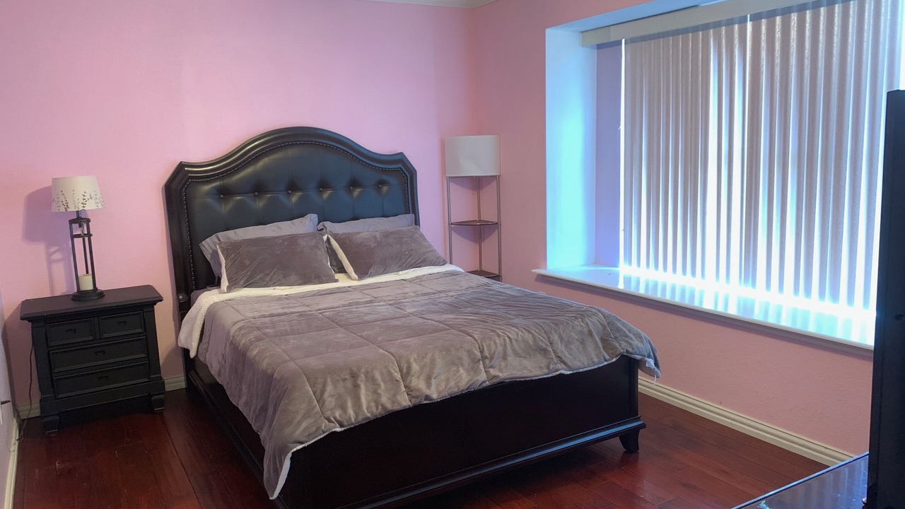 Photo of Bedroom in Haltom City