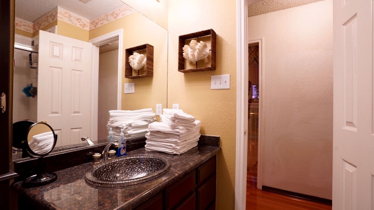 Photo of Bathroom in Haltom City