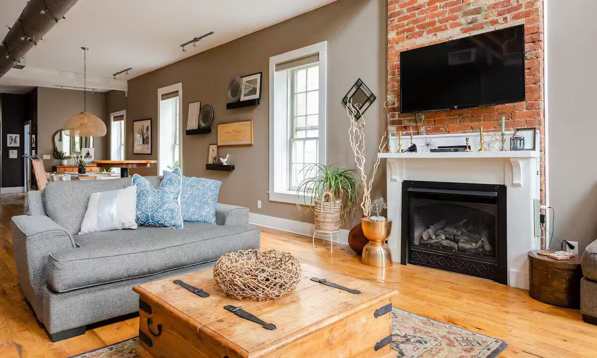 Photo of Livingroom in New Albany