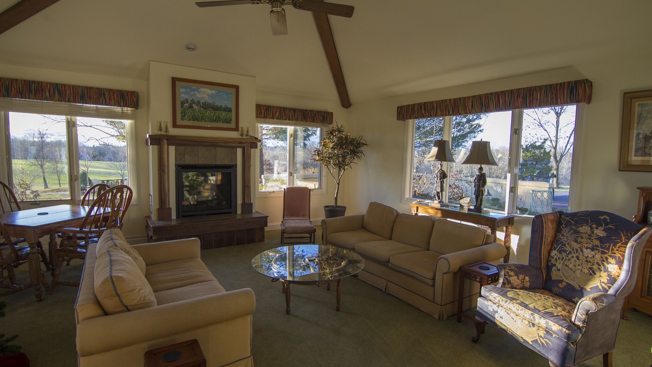 Photo of Livingroom in Uniontown