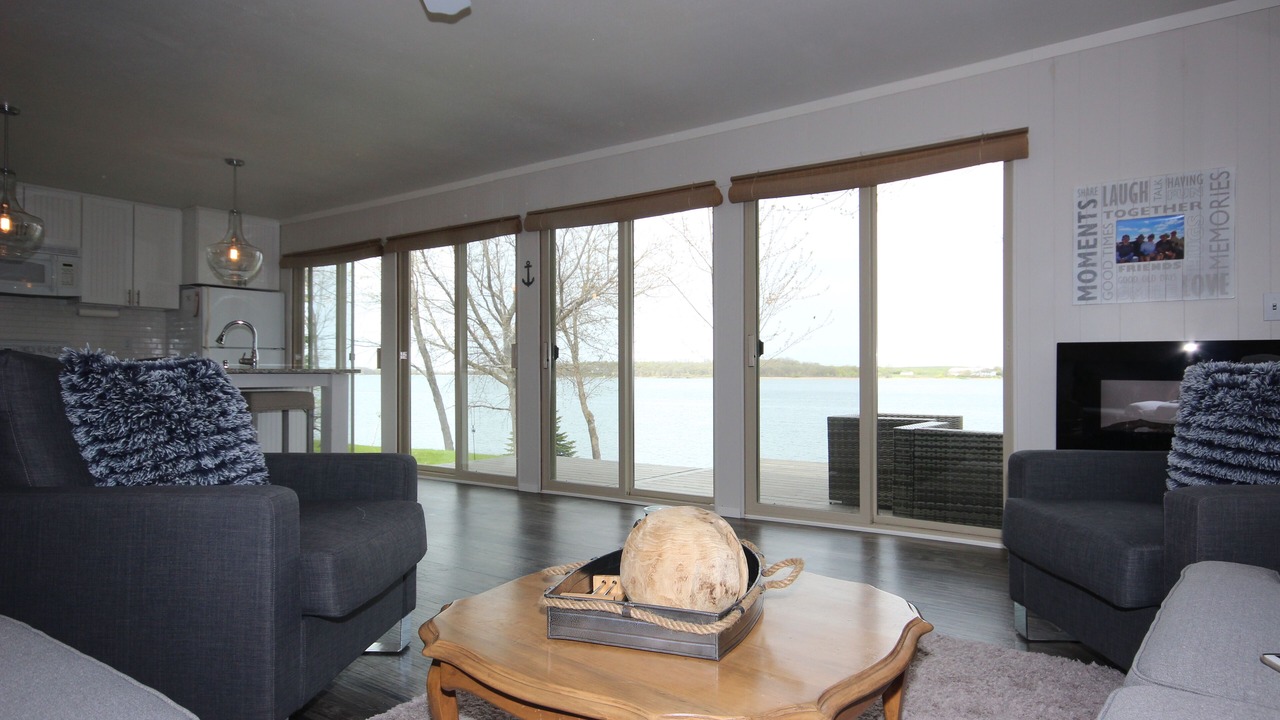 Photo of Livingroom in Battle Lake