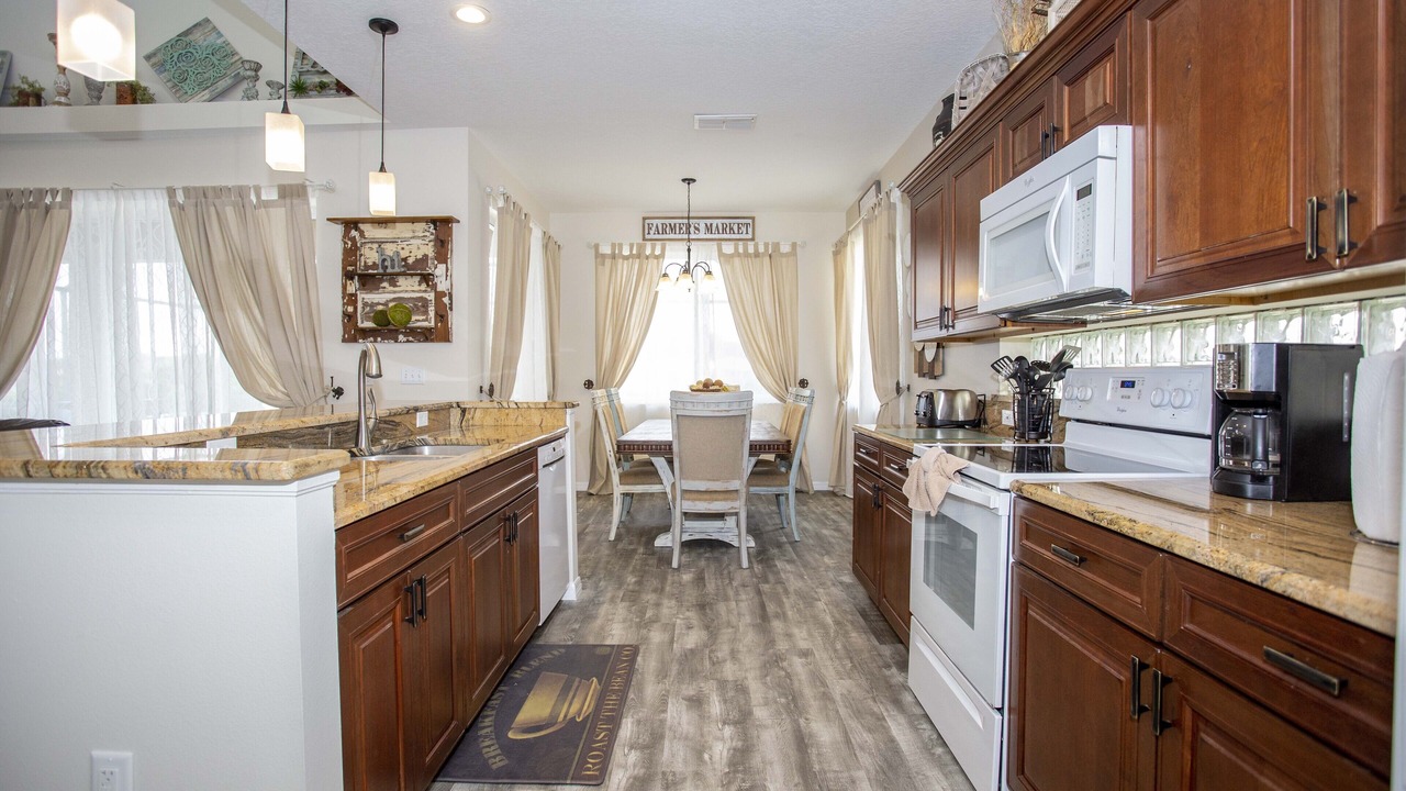 Photo of Kitchen in Sunset Lakes