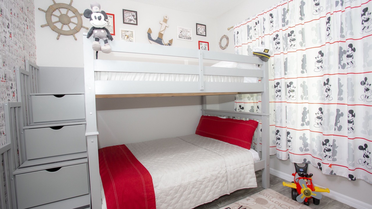 Photo of Bedroom in Sunset Lakes