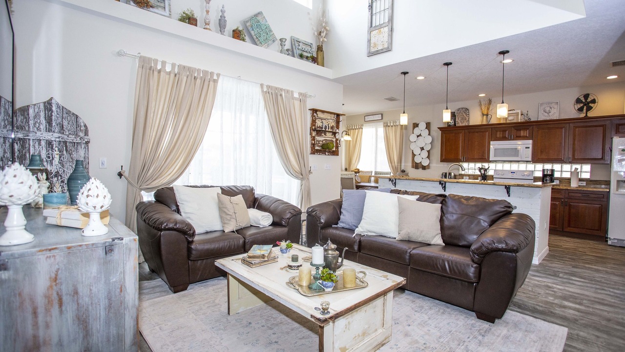 Photo of Livingroom in Sunset Lakes
