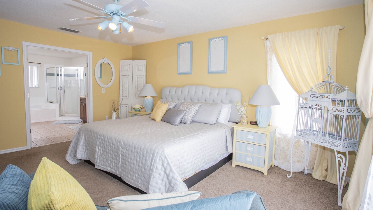 Photo of Bedroom in Sunset Lakes