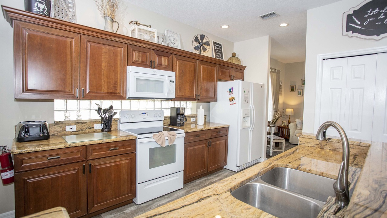 Photo of Kitchen in Sunset Lakes