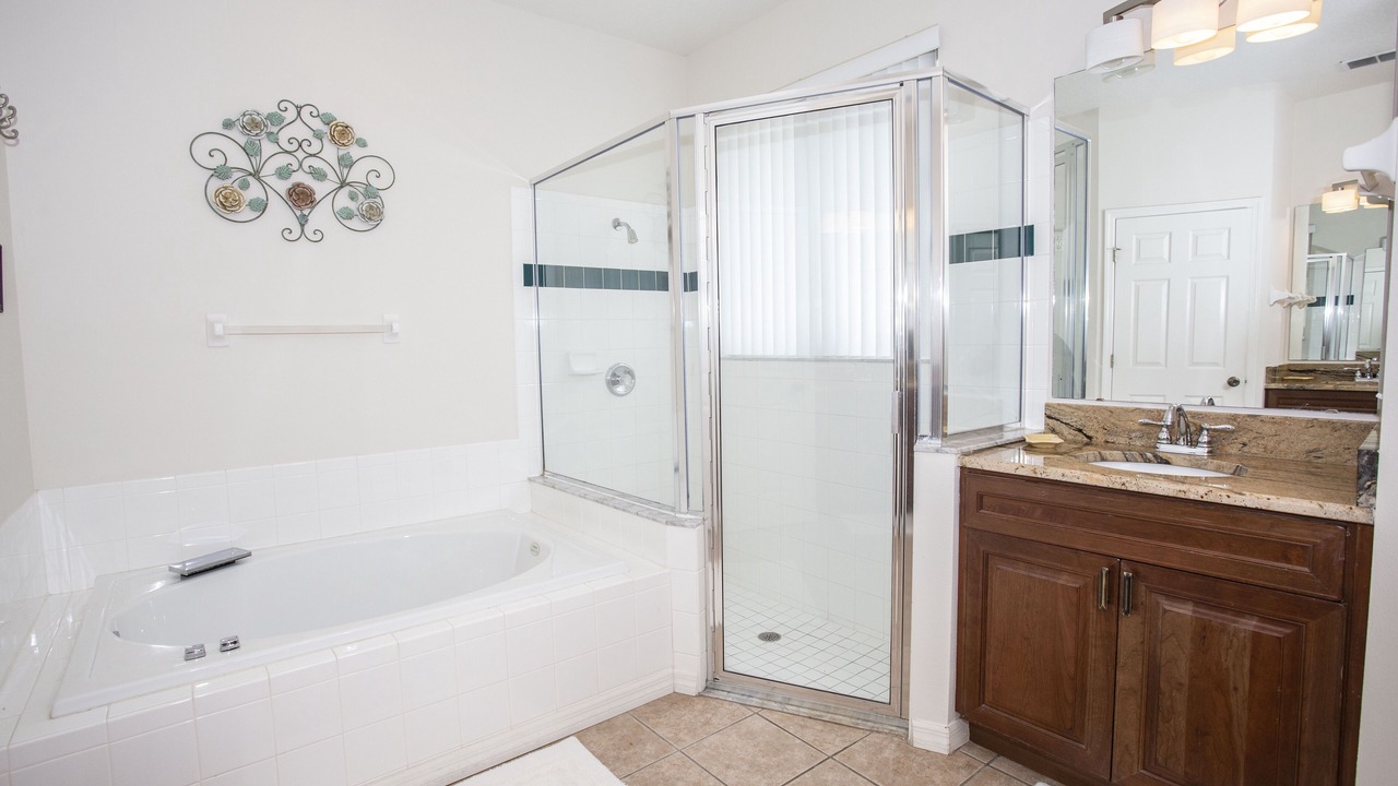 Photo of Bathroom in Sunset Lakes