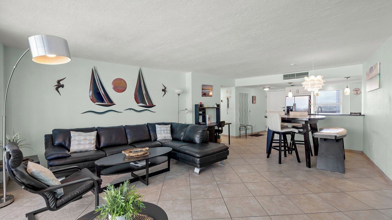 Photo of Livingroom in Siesta Key