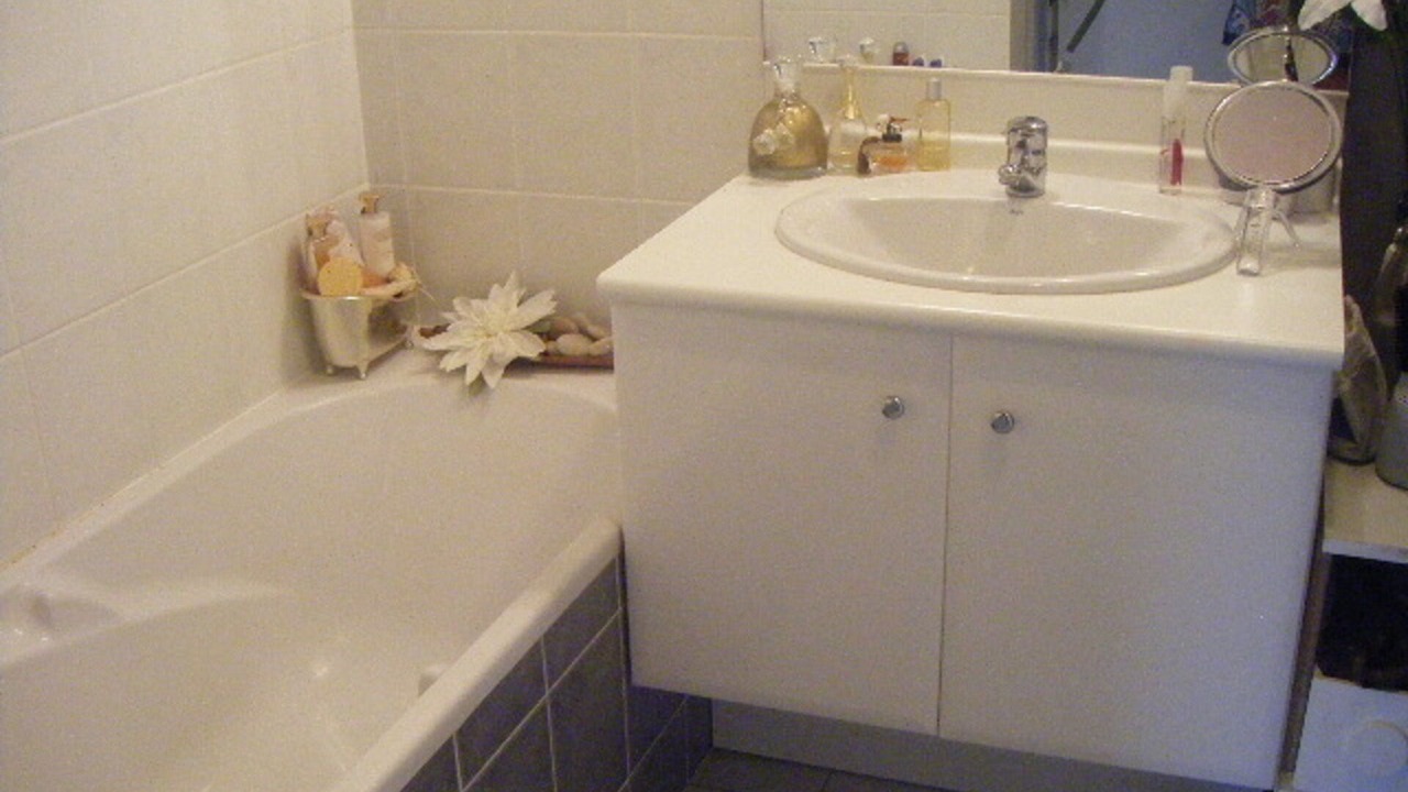 Photo of Bathroom in Leguevin
