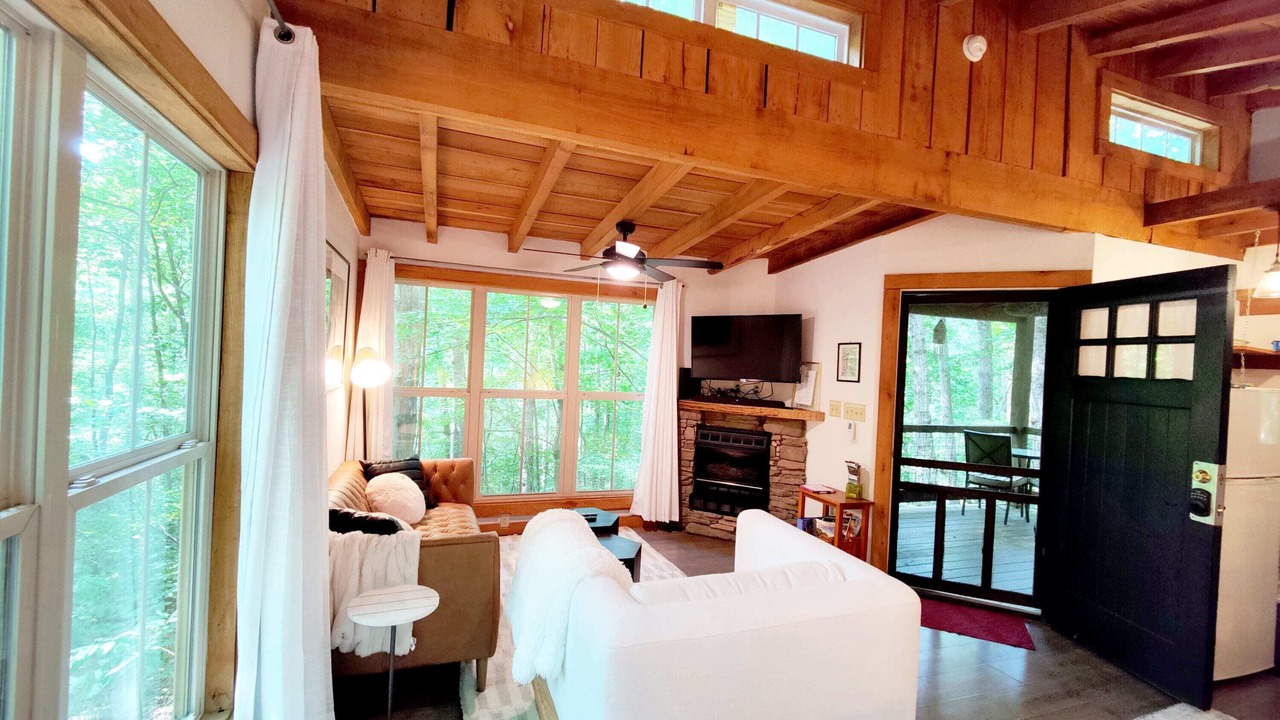 Photo of Livingroom in Monteagle