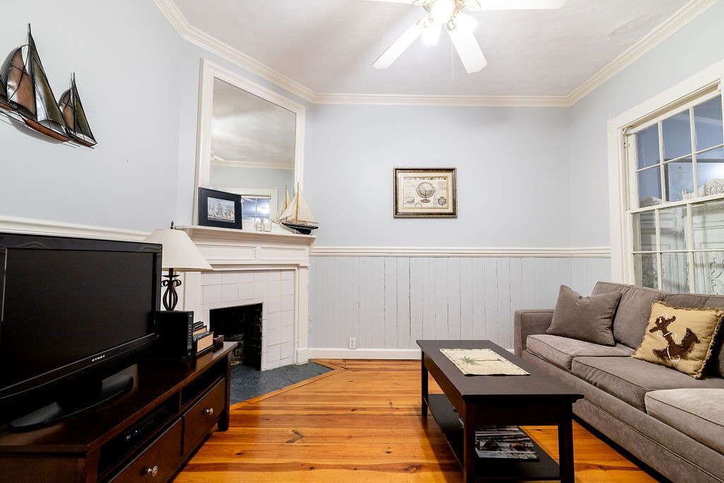 Photo of Livingroom in Dixon Park