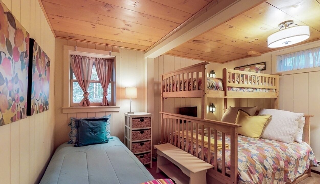 Photo of Bedroom in Raymond