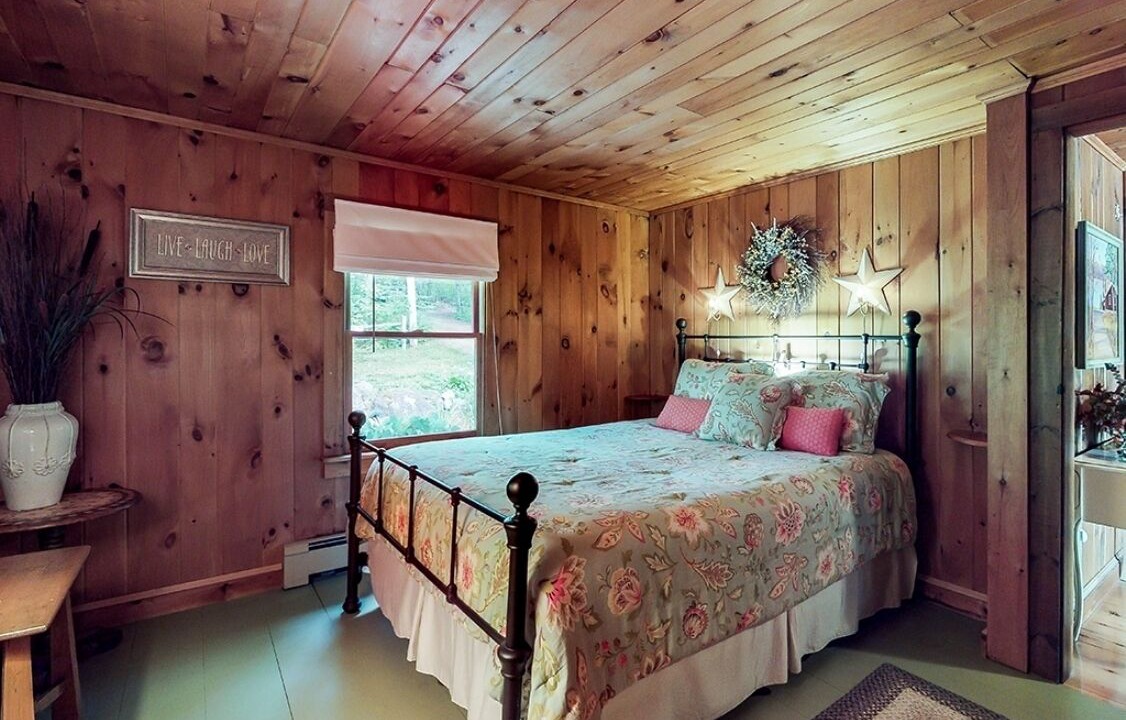Photo of Bedroom in Raymond