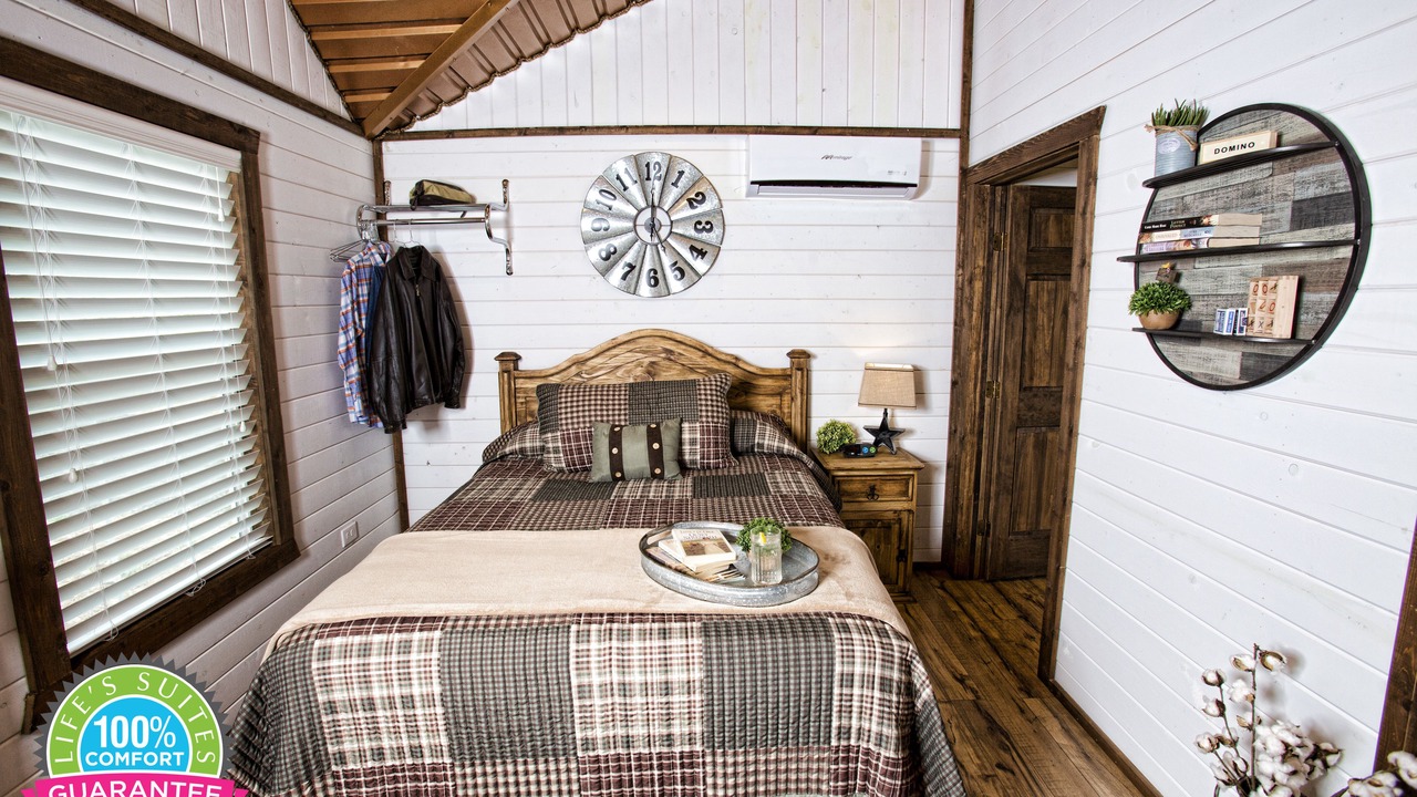 Photo of Bedroom in Hamlin